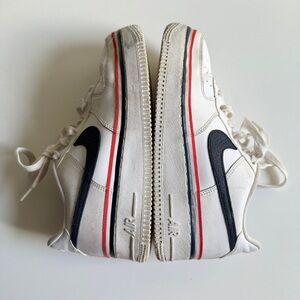 Nike AIR FORCE 1 LOW 'USA' 6 Youth/7.5 Women